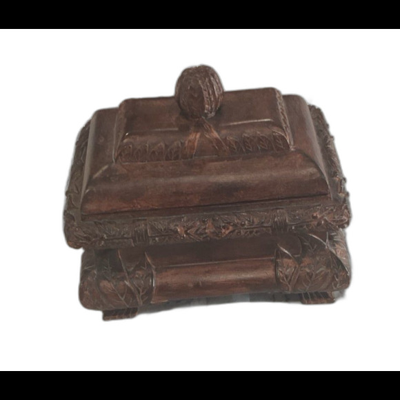 CBK LTD Carved Resin Trinket Jewelry Storage Box with Removable Lid - Picture 1 of 6